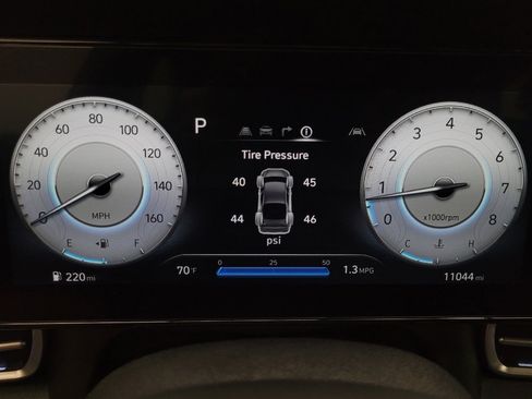 Used 2024 Hyundai Elantra SEL image 23