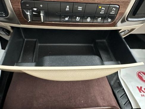 Used 2018 RAM 2500 Laramie AWD/4WD image 32
