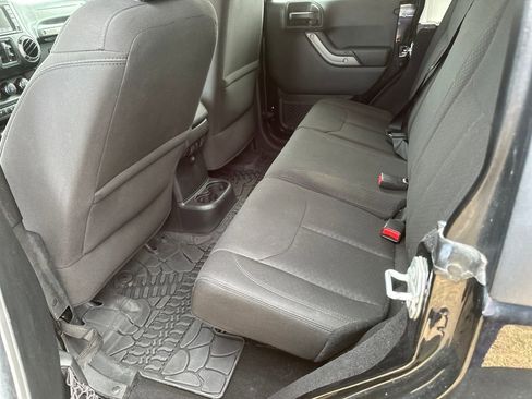 Used 2017 Jeep Wrangler Unlimited Sport w/ Quick Order Package 24S image 18