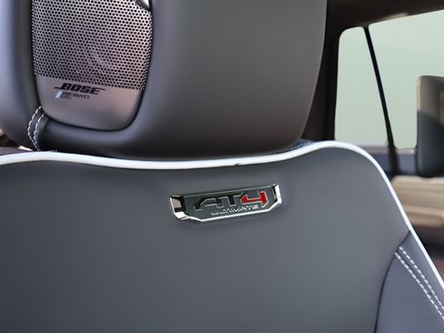 Used 2025 GMC Yukon AT4 Ultimate AWD/4WD image 21