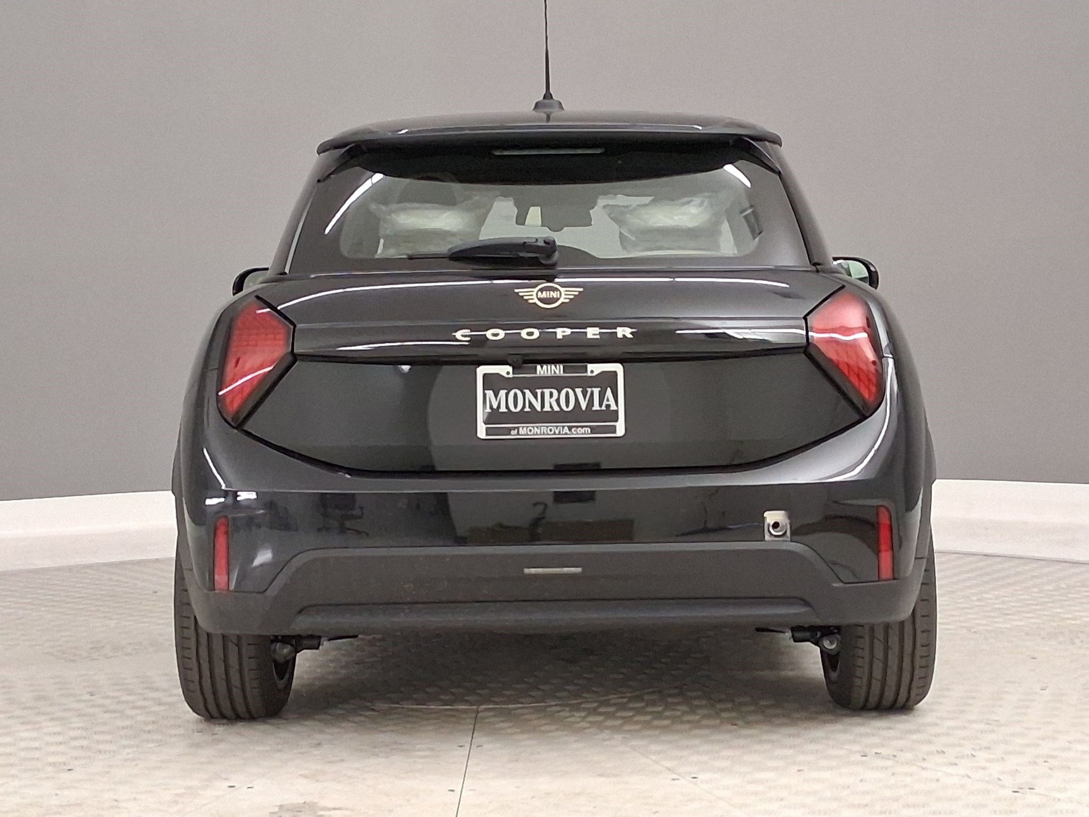 New 2026 MINI Cooper 2-Door Hardtop FWD image 8