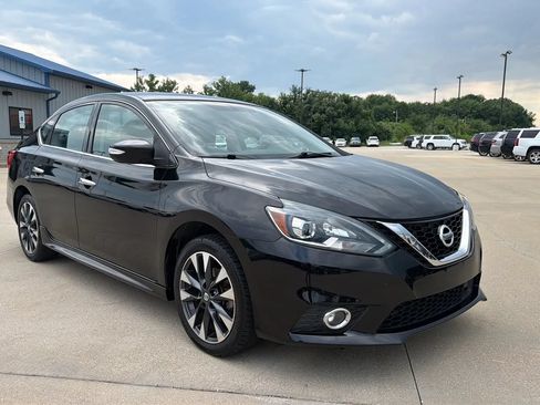 Used 2019 Nissan Sentra SR FWD image 27