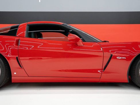 Used 2007 Chevrolet Corvette Z06 w/ Preferred Equipment Group RWD image 59