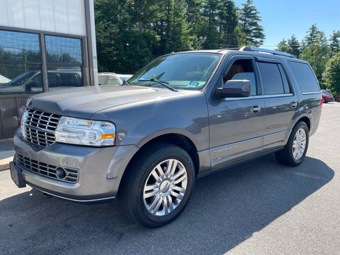 Used 2011 Lincoln Navigator 4WD w/ 101A Rapid Spec Order Code image 1