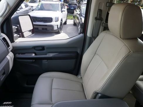Used 2017 Nissan NV 3500 SL RWD image 36