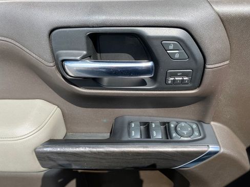 Used 2019 Chevrolet Silverado 1500 LTZ w/ LTZ Premium Package AWD/4WD image 20