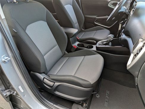 Used 2023 Kia Soul LX image 24