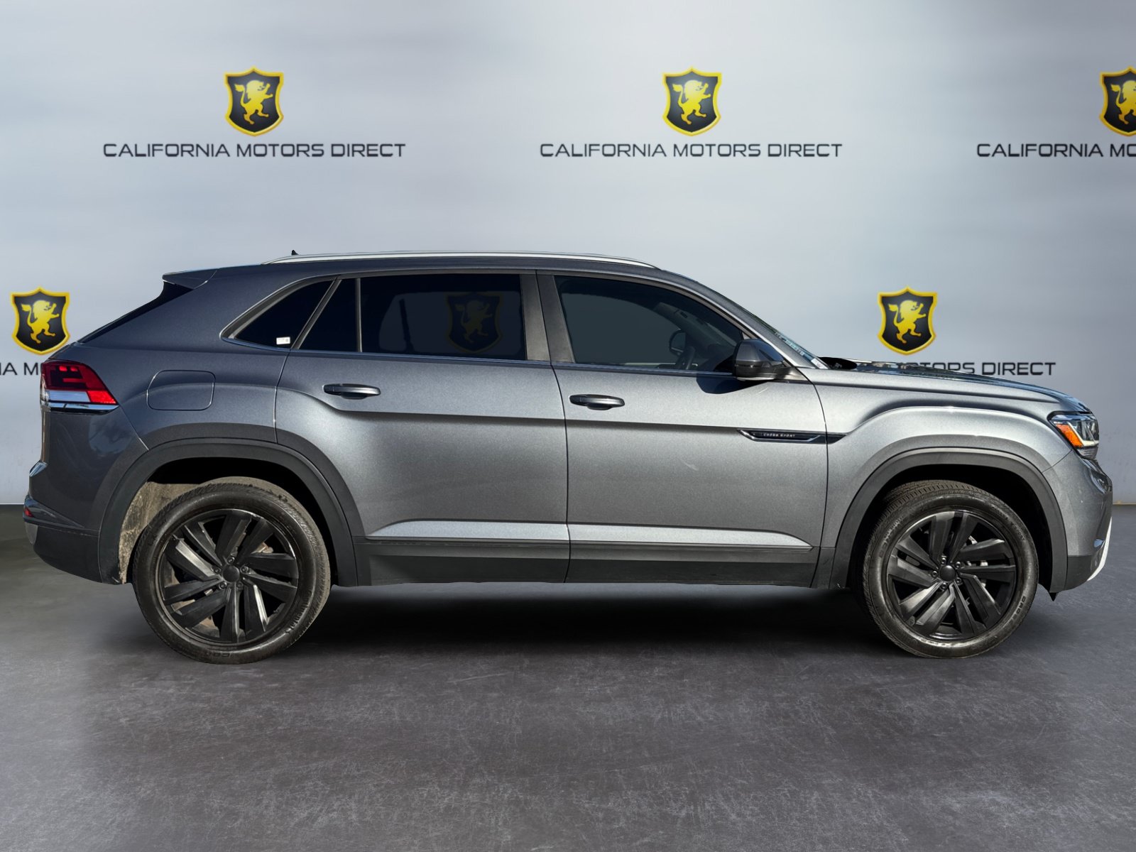 Used 2021 Volkswagen Atlas Cross Sport SE FWD image 6