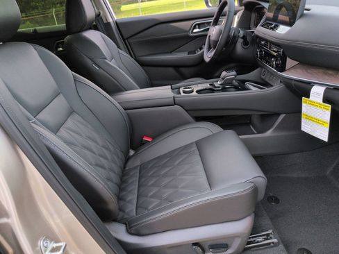 New 2026 Nissan Rogue Platinum AWD/4WD image 35