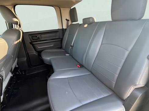 Used 2020 RAM 1500 Tradesman w/ Chrome Appearance Group AWD/4WD image 16