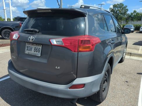 Used 2013 Toyota RAV4 LE FWD image 3