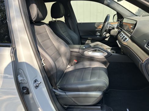 Certified 2025 Mercedes-Benz GLS 450 4MATIC image 53