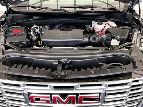 New 2026 GMC Yukon XL Denali w/ Advanced Technology Package AWD/4WD image 18