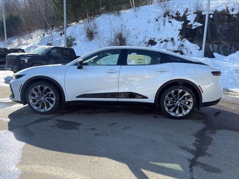 New 2026 Toyota Crown Limited image 2