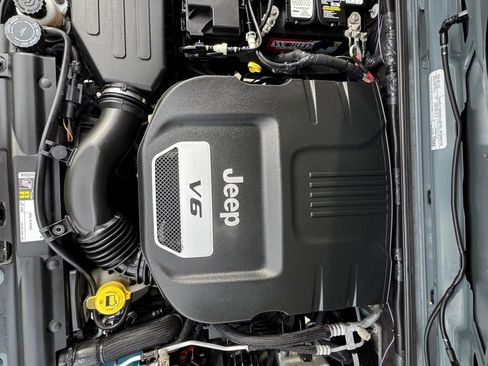 Used 2015 Jeep Wrangler Unlimited Sport w/ Quick Order Package 24S image 23