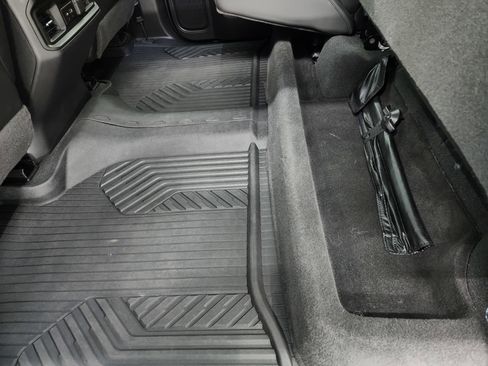 Used 2020 Chevrolet Silverado 1500 LT Trail Boss image 41