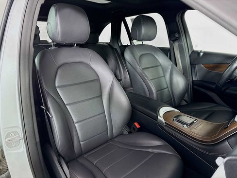 Used 2020 Mercedes-Benz GLC 300 4MATIC image 25