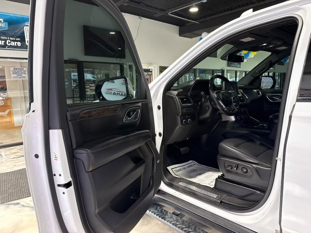Used 2021 Chevrolet Suburban Z71 w/ Luxury Package AWD/4WD image 27