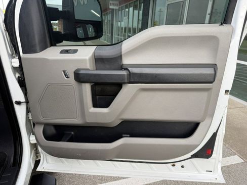 Used 2022 Ford F250 XL w/ Power Equipment Group image 24