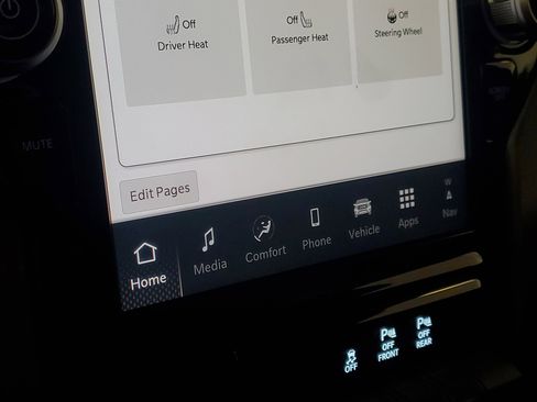 Used 2025 RAM 1500 Laramie image 28