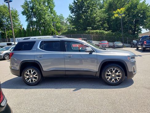 Used 2020 GMC Acadia SLE w/ Driver Convenience Package FWD image 4