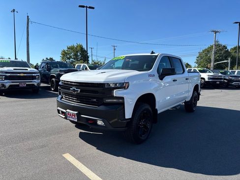 Used 2021 Chevrolet Silverado 1500 LT Trail Boss w/ Convenience Package II AWD/4WD image 9