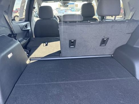 Used 2025 Chevrolet Equinox LT w/ Safety and Technology Package image 11