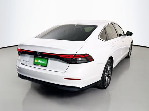 Used 2023 Honda Accord EX image 10