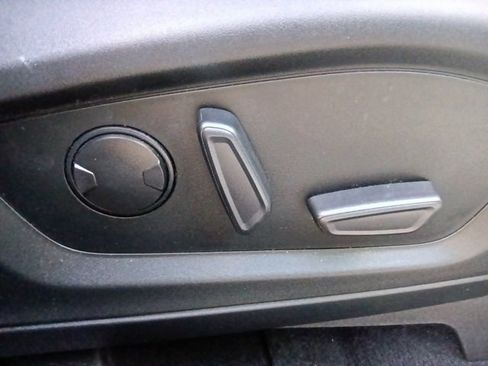 Used 2021 Ford Explorer XLT w/ Equipment Group 202A image 35