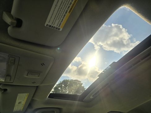 Used 2018 Chevrolet Sonic LT image 22