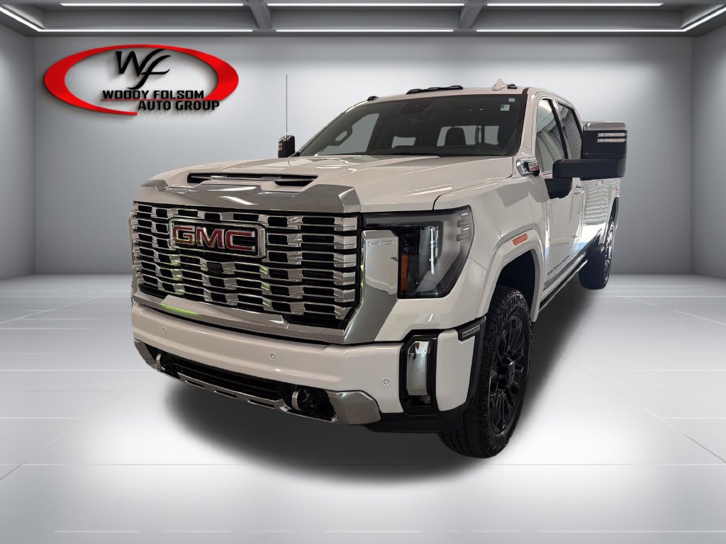 Used 2025 GMC Sierra 2500 Denali w/ Denali Reserve Package AWD/4WD image 3