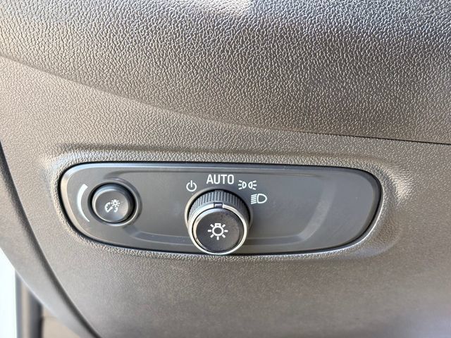Used 2024 Chevrolet Equinox LT FWD image 23