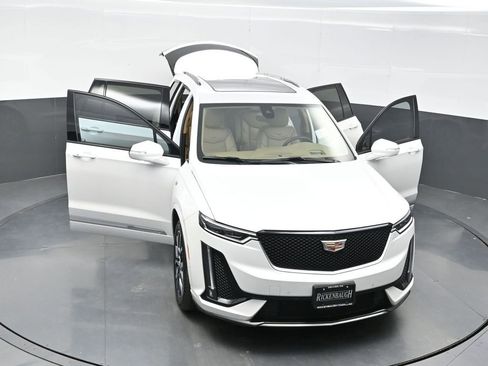 Certified 2025 Cadillac XT6 Sport w/ Platinum Package AWD/4WD image 38
