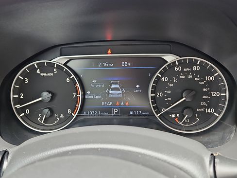 Used 2025 Nissan Altima 2.5 SV FWD image 19