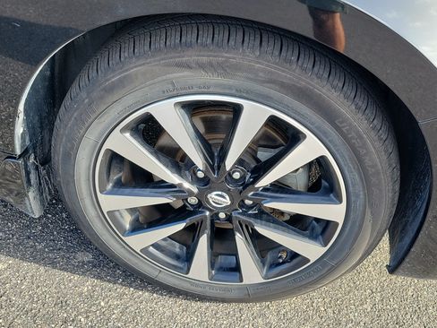 Used 2018 Nissan Altima 2.5 SL w/ 2.5 SL Technology Package FWD image 8