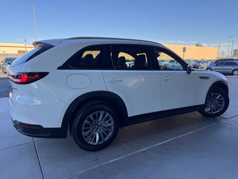 Used 2024 MAZDA CX-90 Plug-In Hybrid w/ Preferred image 4