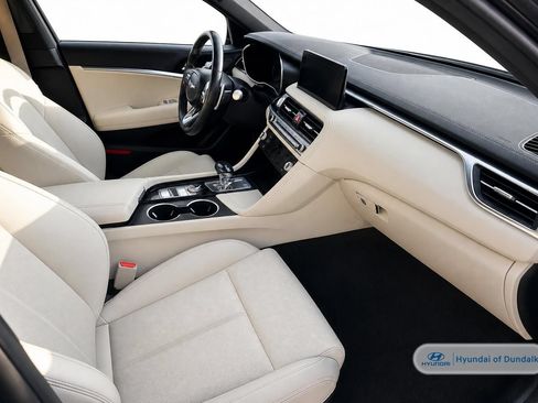 Used 2025 Genesis G70 2.5T AWD/4WD image 10