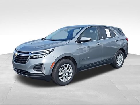 Used 2024 Chevrolet Equinox LT FWD image 4