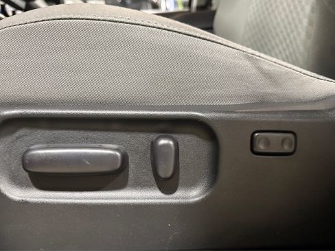 Used 2022 Toyota Tacoma SR5 image 18