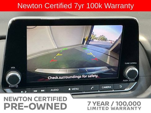 Used 2025 Nissan Rogue SV FWD image 9