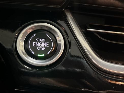 Used 2024 Chevrolet Trax ACTIV w/ Sunroof Package image 17