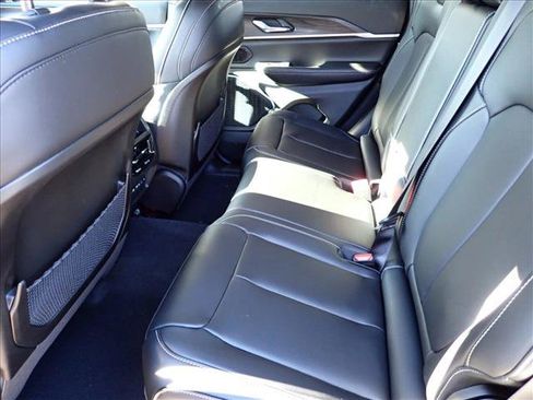 New 2026 Jeep Grand Cherokee Limited image 10