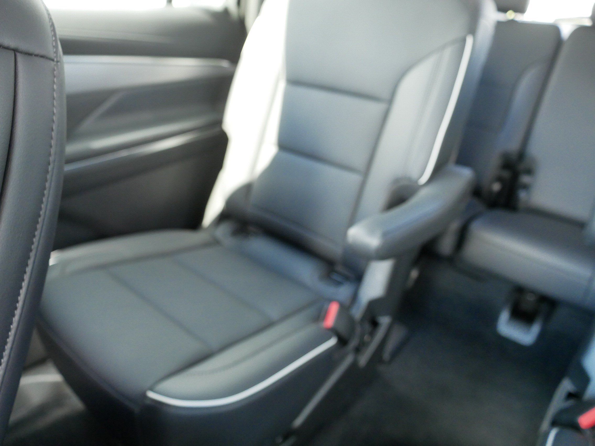Used 2026 Buick Enclave Preferred AWD/4WD image 12
