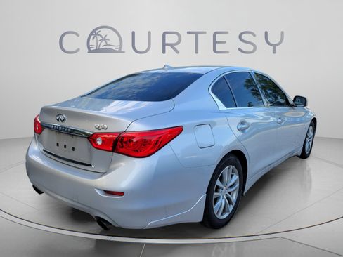 Used 2017 INFINITI Q50 3.0t Premium w/ 3.0T Premium Plus Package RWD image 3