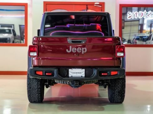 Used 2022 Jeep Gladiator Rubicon w/ Trailer Tow Package AWD/4WD image 10