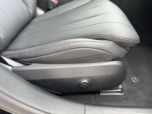 Certified 2025 Mercedes-Benz E 350 4MATIC Sedan image 34