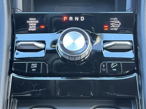 New 2025 Jeep Grand Cherokee Overland w/ Luxury Tech Group IV image 20