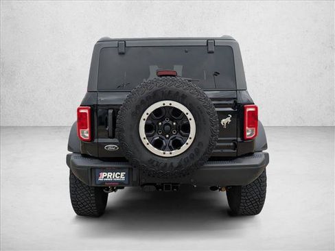 Used 2023 Ford Bronco Black Diamond w/ Sasquatch Package image 6