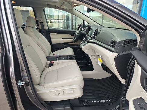 New 2026 Honda Odyssey EX-L image 13