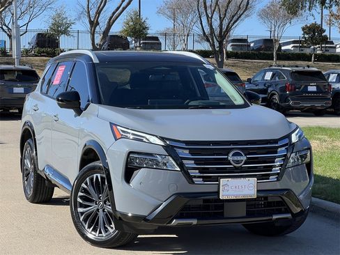 Certified 2025 Nissan Rogue Platinum w/ Tech Package image 2